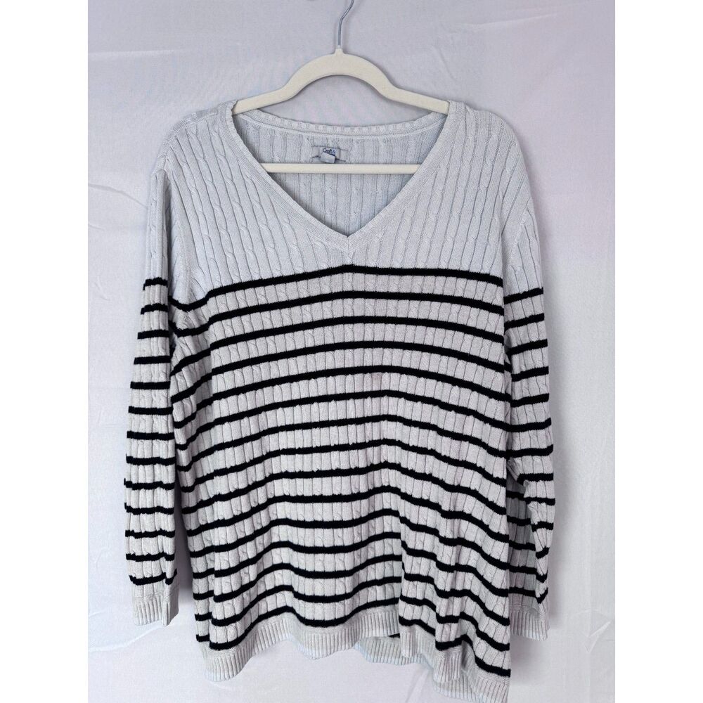 Croft & Barrow Cream and White V-Neck Sweater – Women’s Size 2X